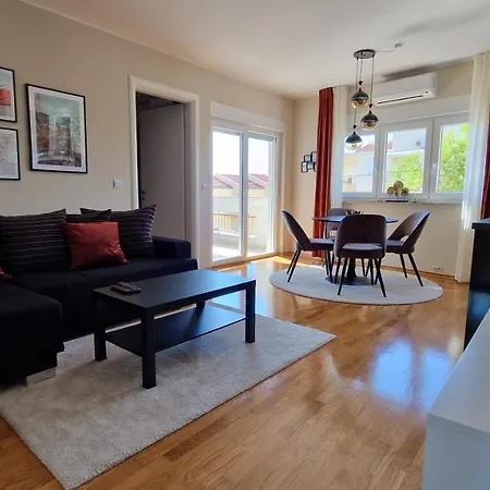 Made Apartment Petrcane