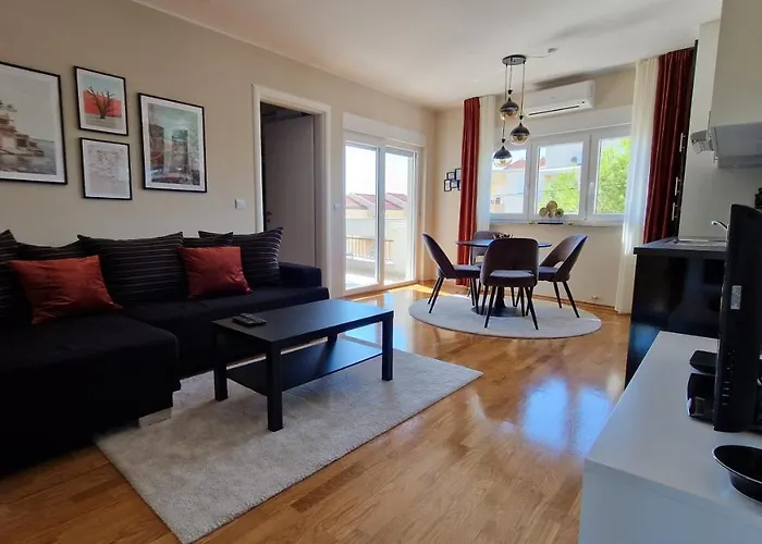 Made Апартаменты Петрчане