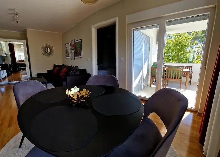 Made Апартаменты *